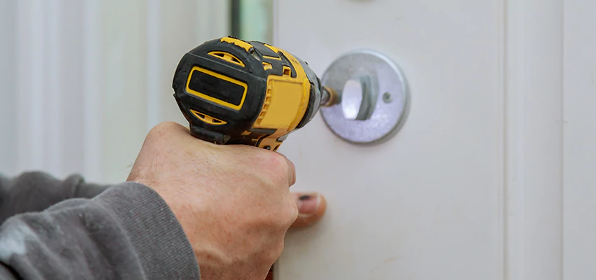 Street Locksmith For Smart Lock Repair in North Fort Myers, FL