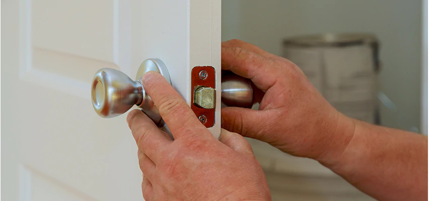 AAA Locksmiths For lock Replacement in North Fort Myers, Florida